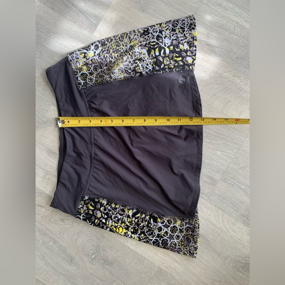 Lija Sz S Grey and Yellow Skorts - Picture 6 of 10